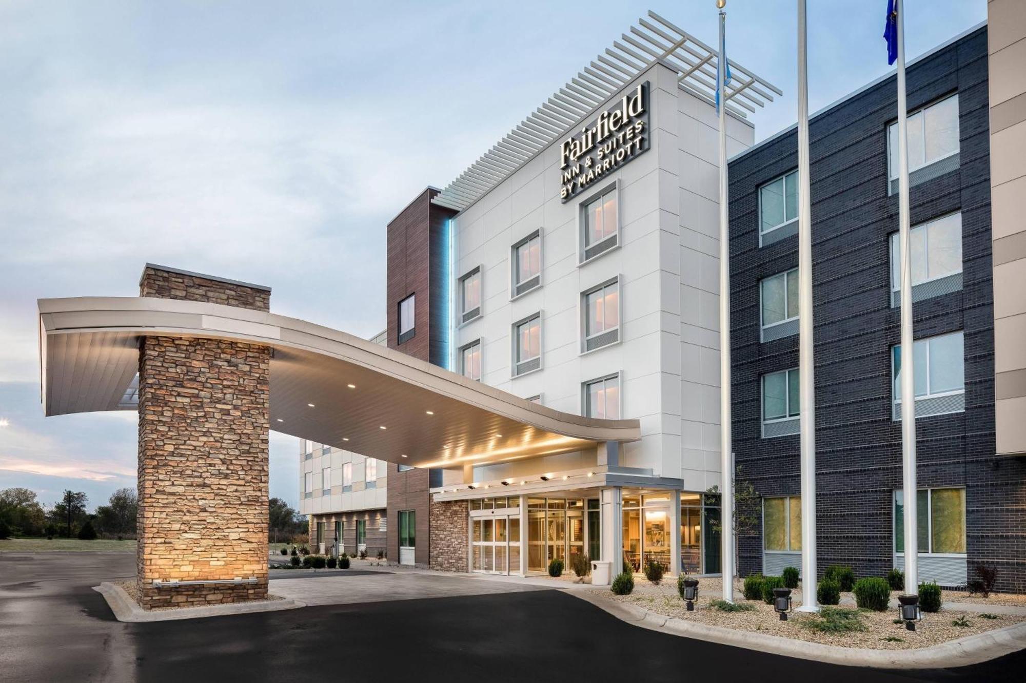 Fairfield Inn & Suites By Marriott Kenosha Pleasant Prairie Esterno foto